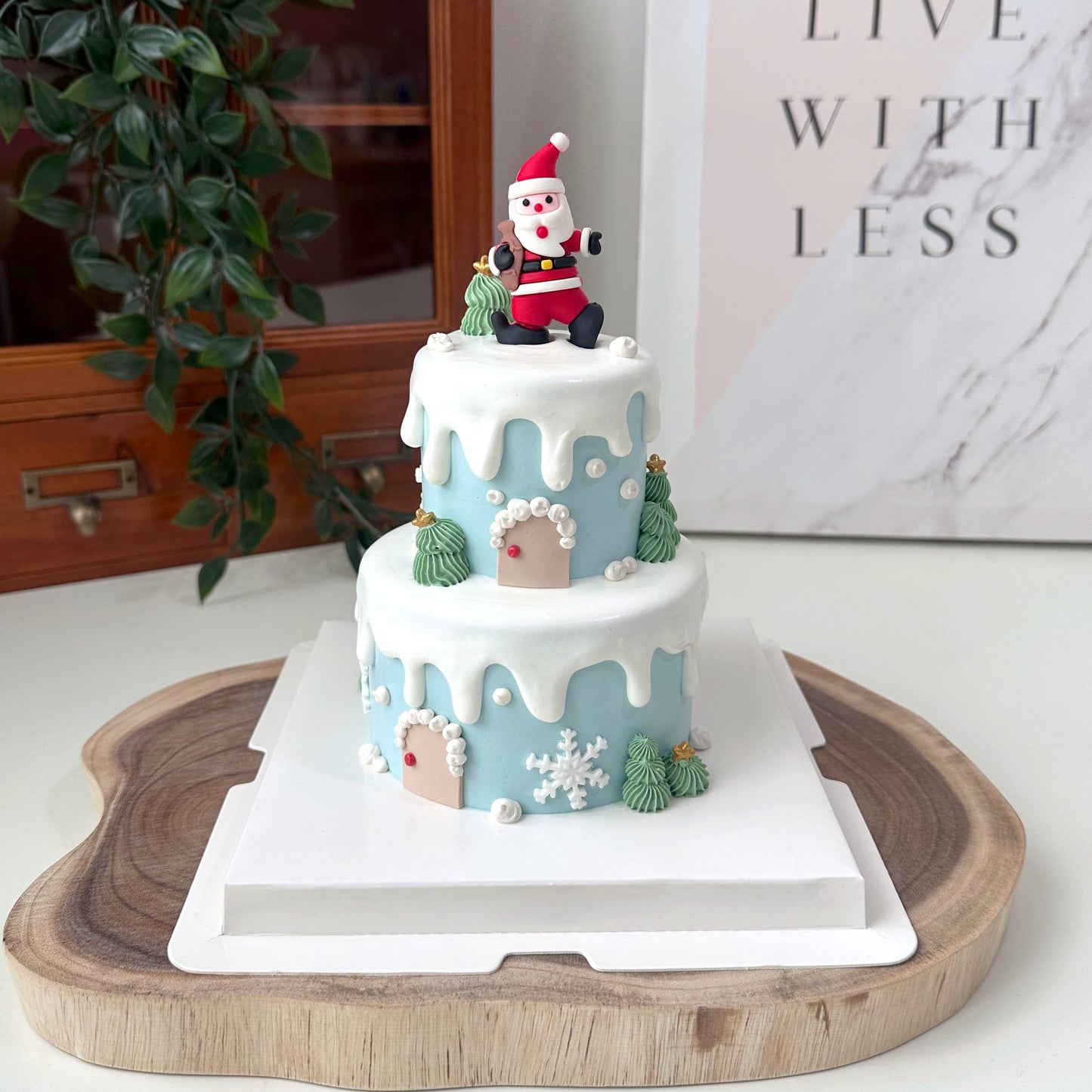 MINI 2 TIER_Snowy Cottage