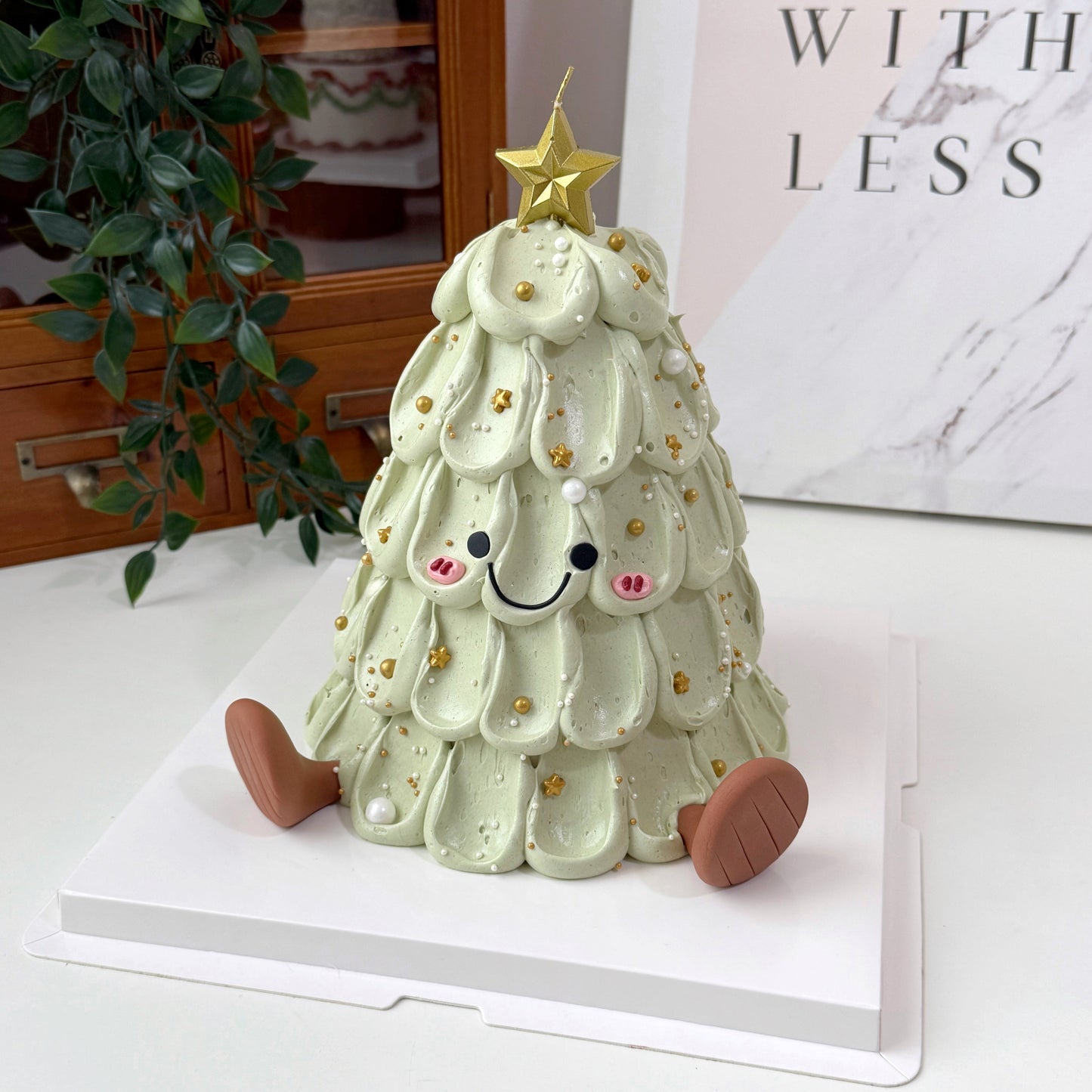 6 inch Smiley Xmas Tree