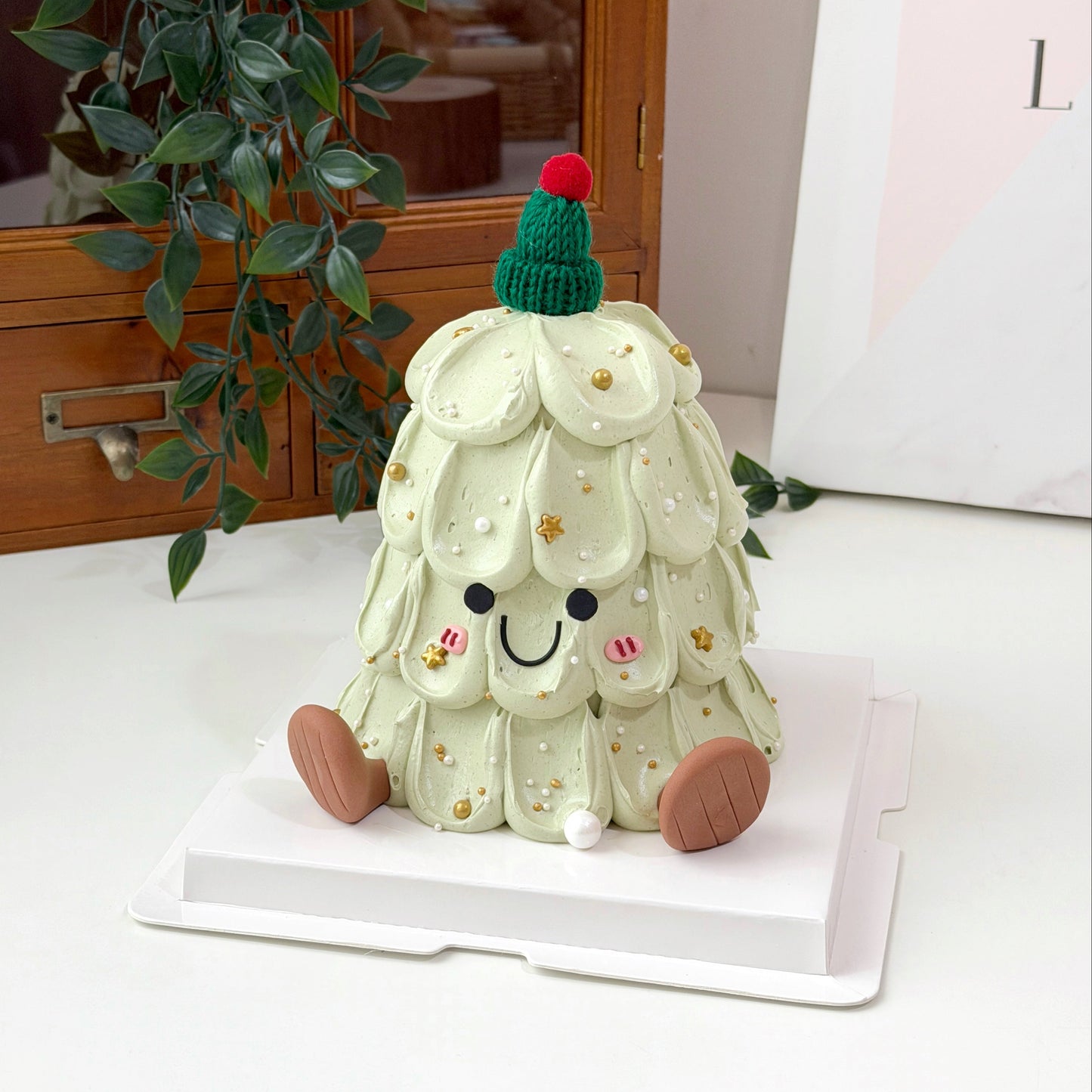 4 inch Smiley Xmas Tree