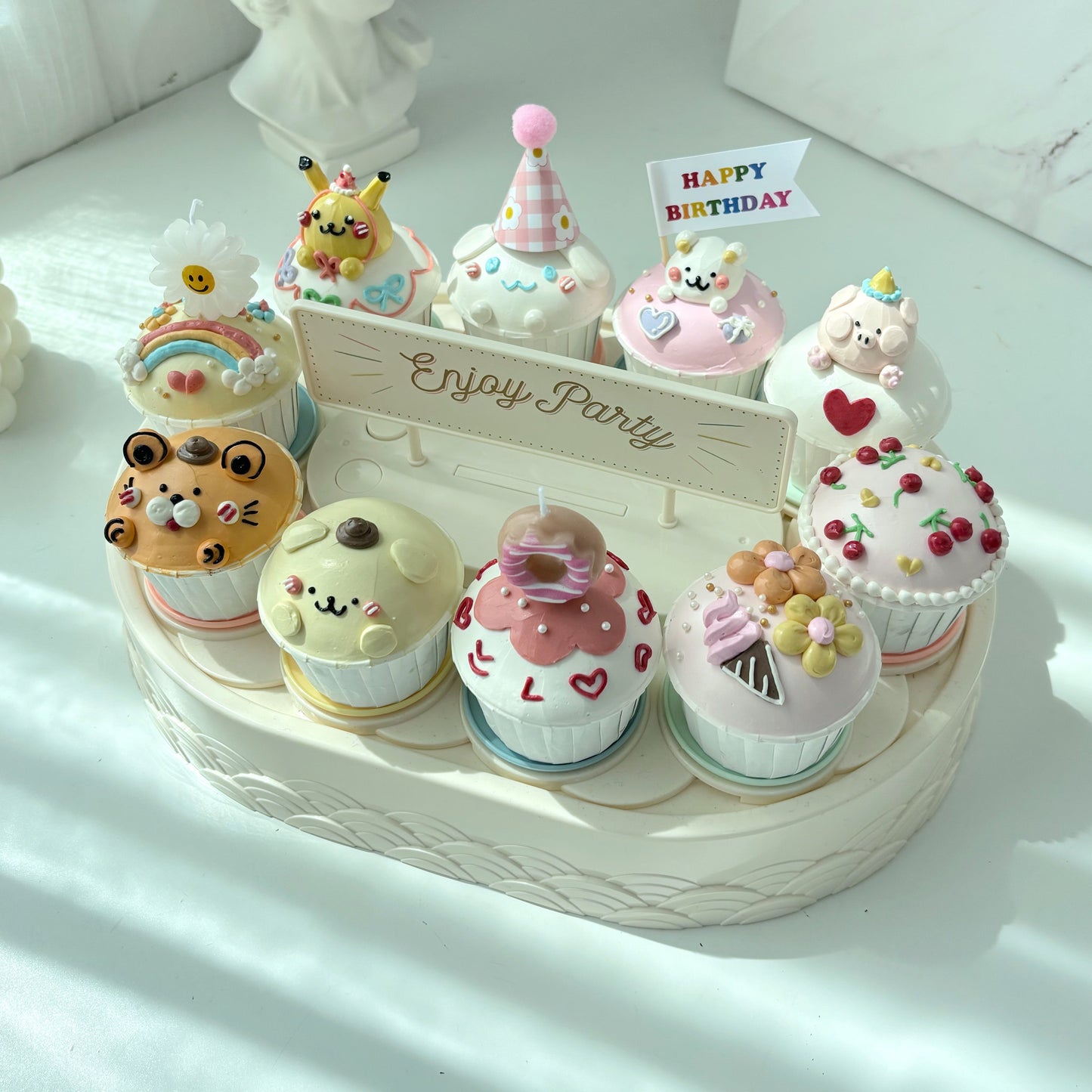 Party Parade Cupcakes with Turntable
