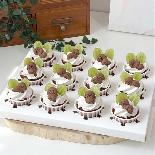 Green Grape & Cocoa Bear Cupcakes